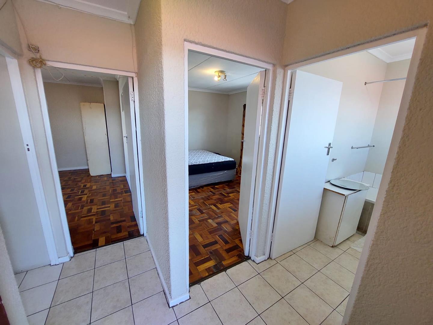 To Let 1 Bedroom Property for Rent in Plumstead Western Cape